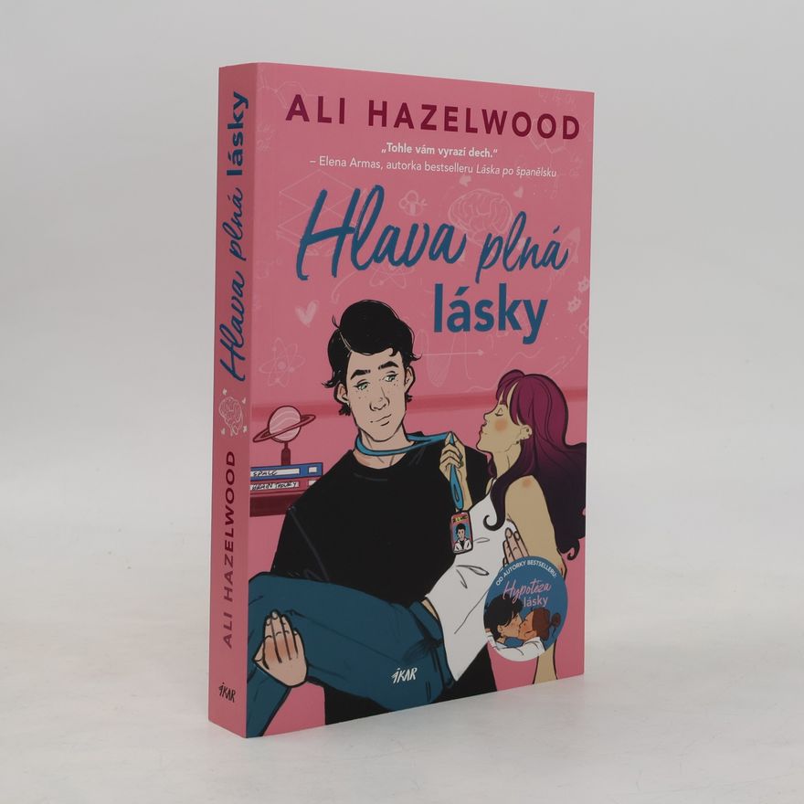 Ali Hazelwood Hlava plná lásky