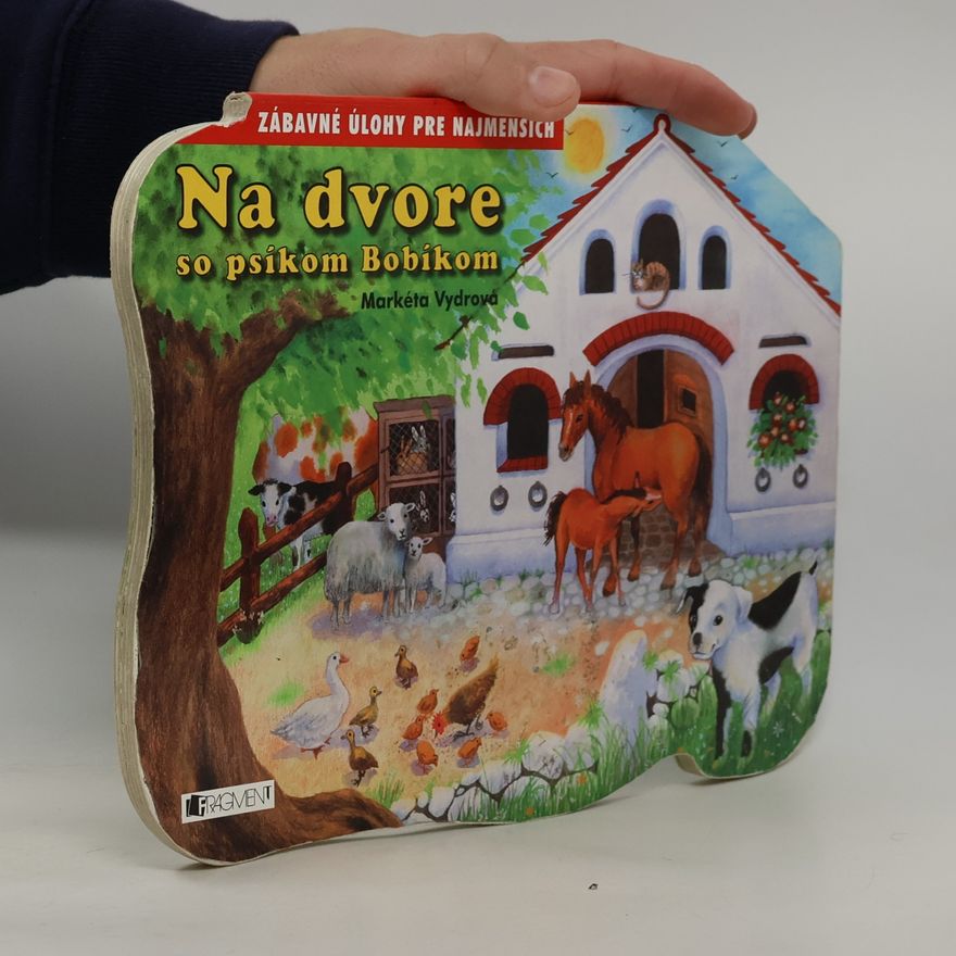 Markéta Vydrová Na dvore so psíkom Bobíkom