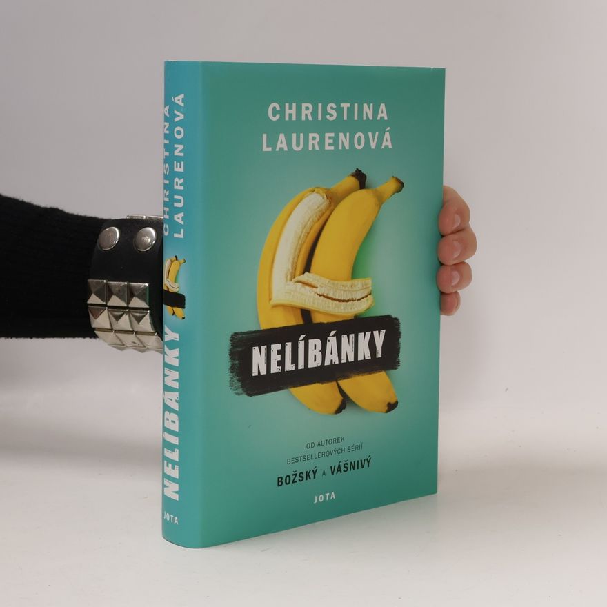 Christina Lauren Nelíbánky
