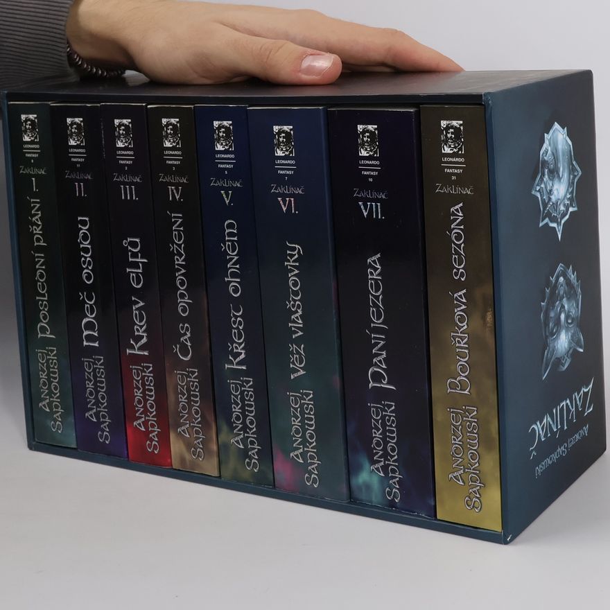Andrzej Sapkowski Zaklínač - komplet box (8 knih)