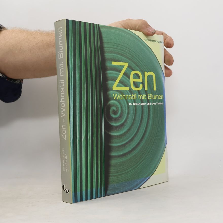 Ou Baholyodhin Zen-Wohnstil mit Blumen