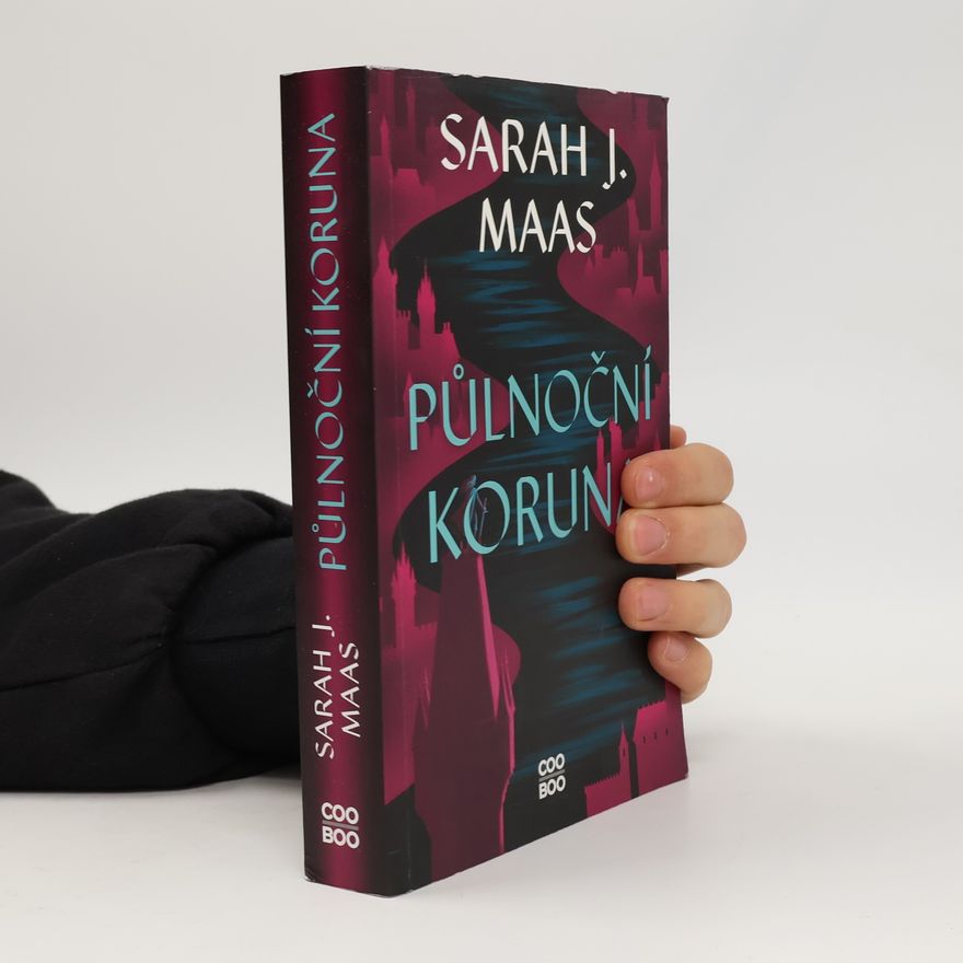 Sarah J. Maas Půlnoční koruna