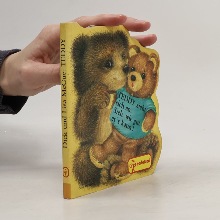 Dick McCue Teddy zieht sich an