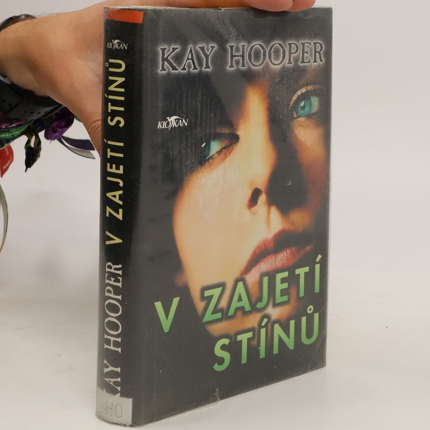 Kay Hooper V zajetí stínů